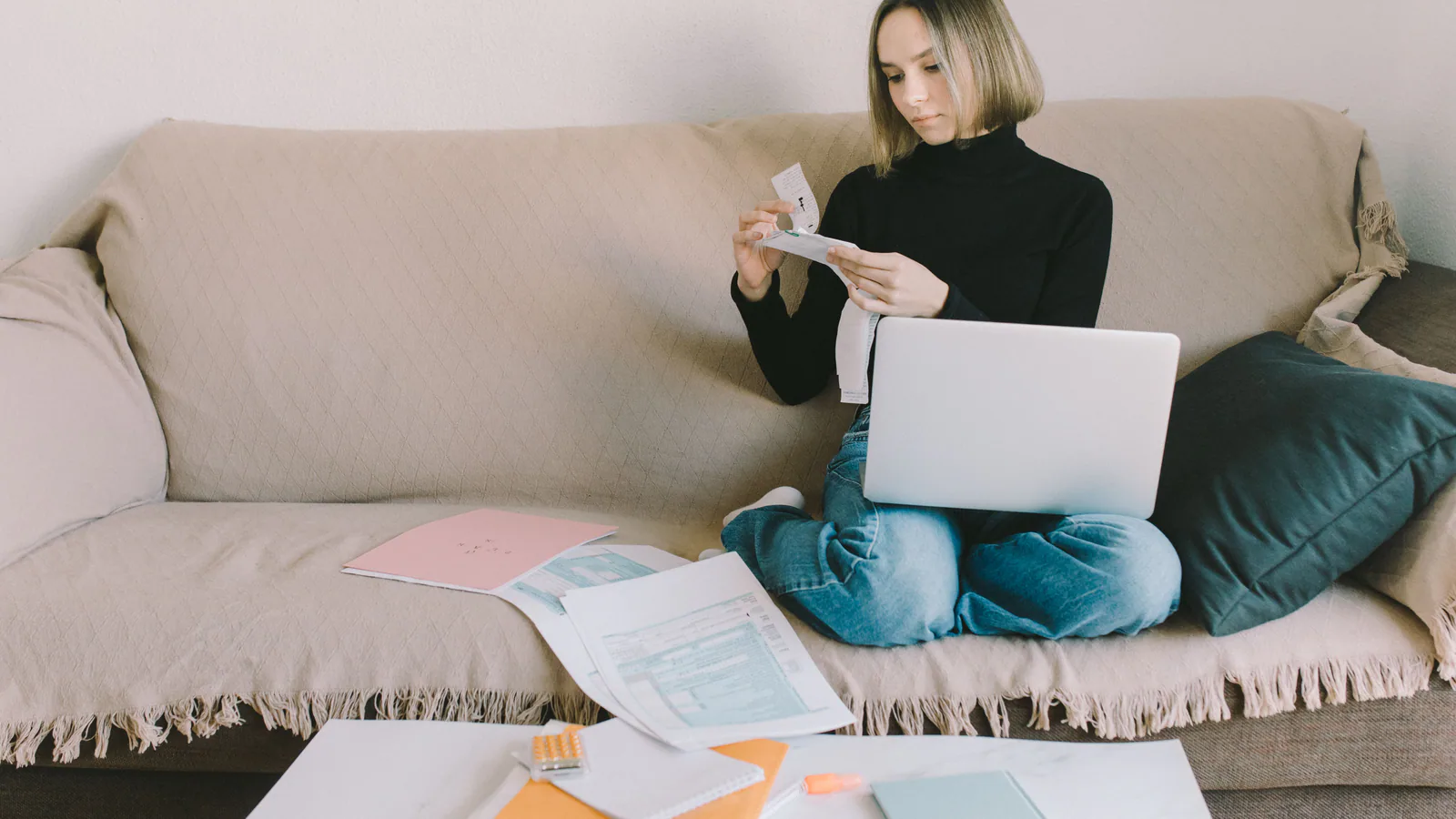2026 Freelancer 没有 SSM 怎样开 e-Invoice｜先判断是否在经营业务